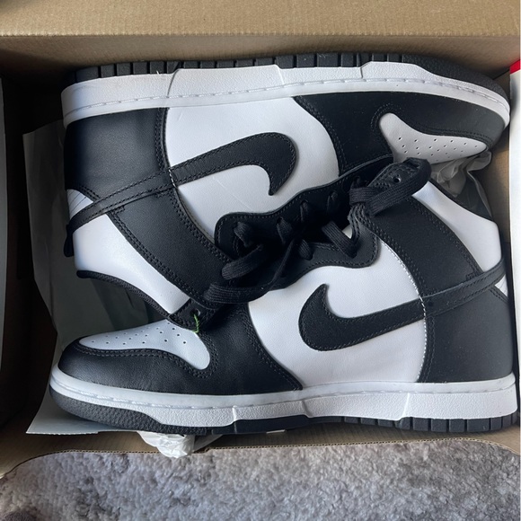 Nike Dunk High Panda | Men’s - Picture 2 of 15